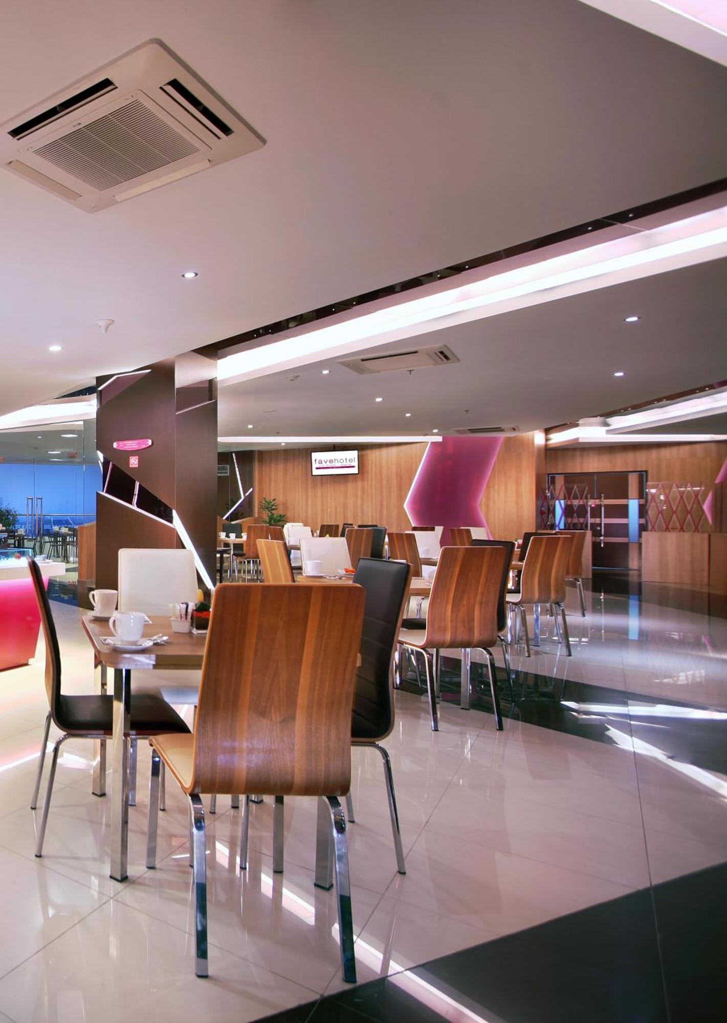 Favehotel Ltc Glodok Jakarta Exteriör bild