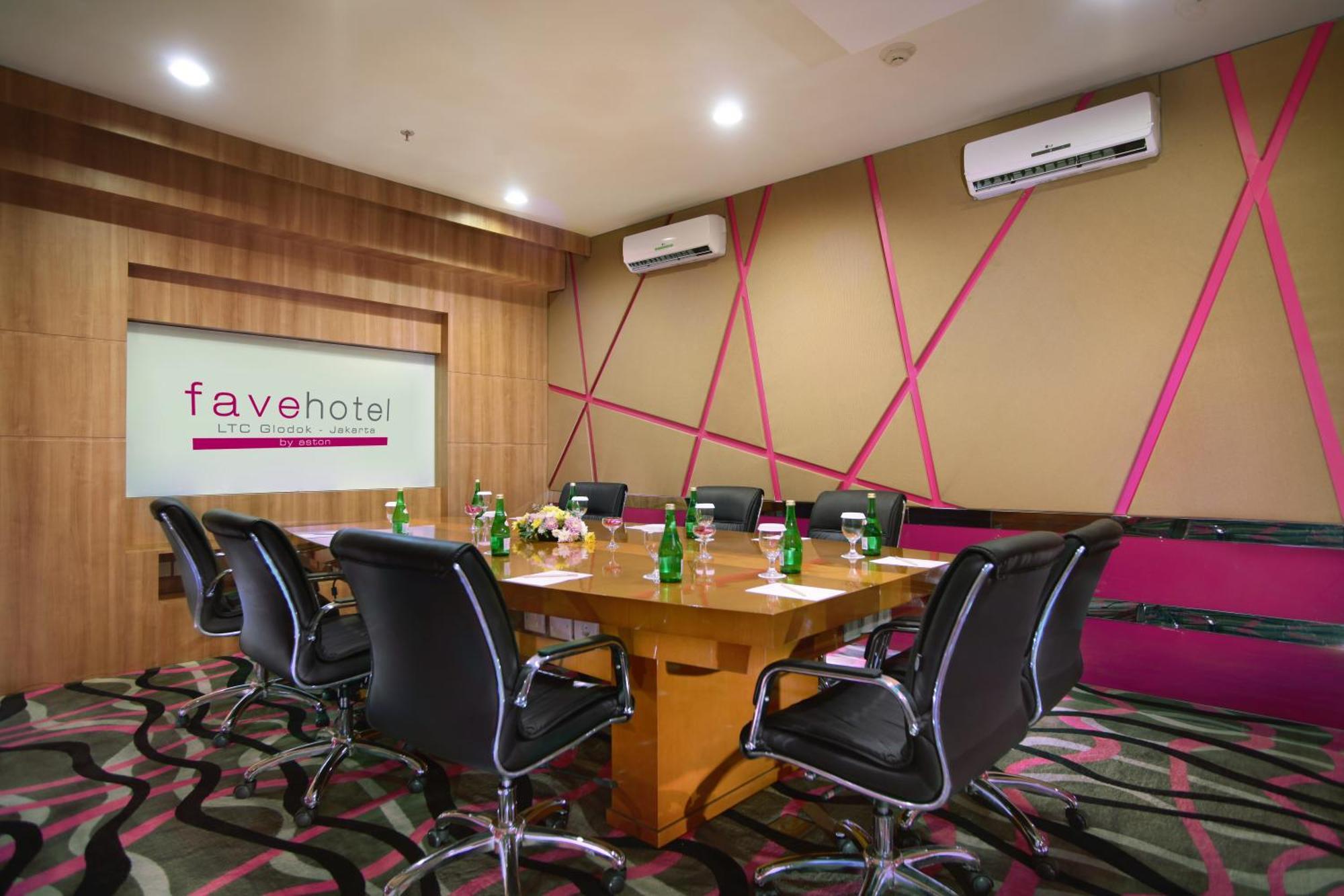 Favehotel Ltc Glodok Jakarta Exteriör bild