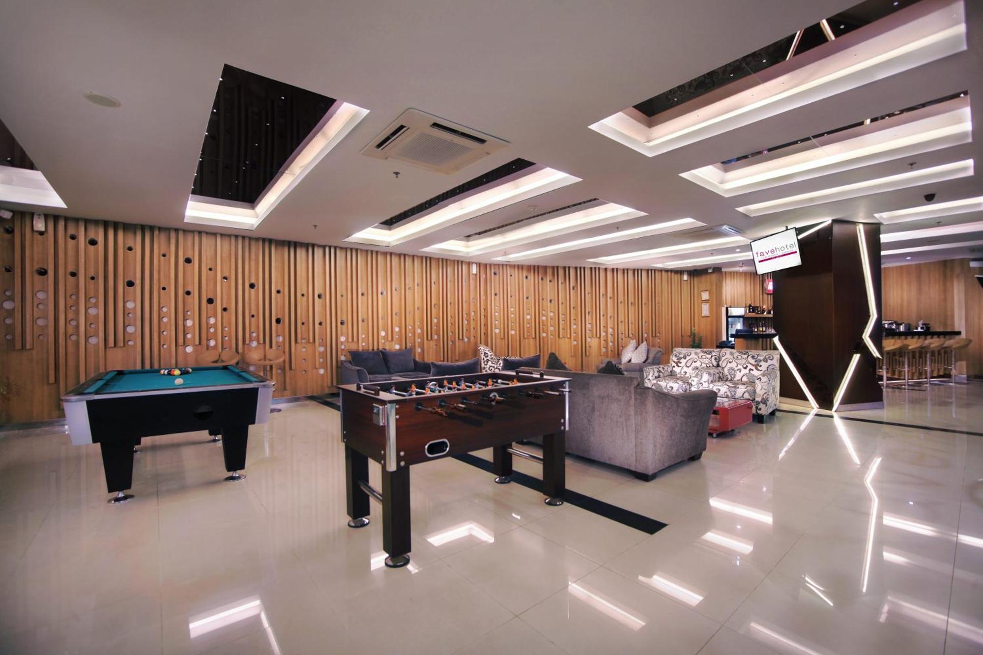 Favehotel Ltc Glodok Jakarta Exteriör bild