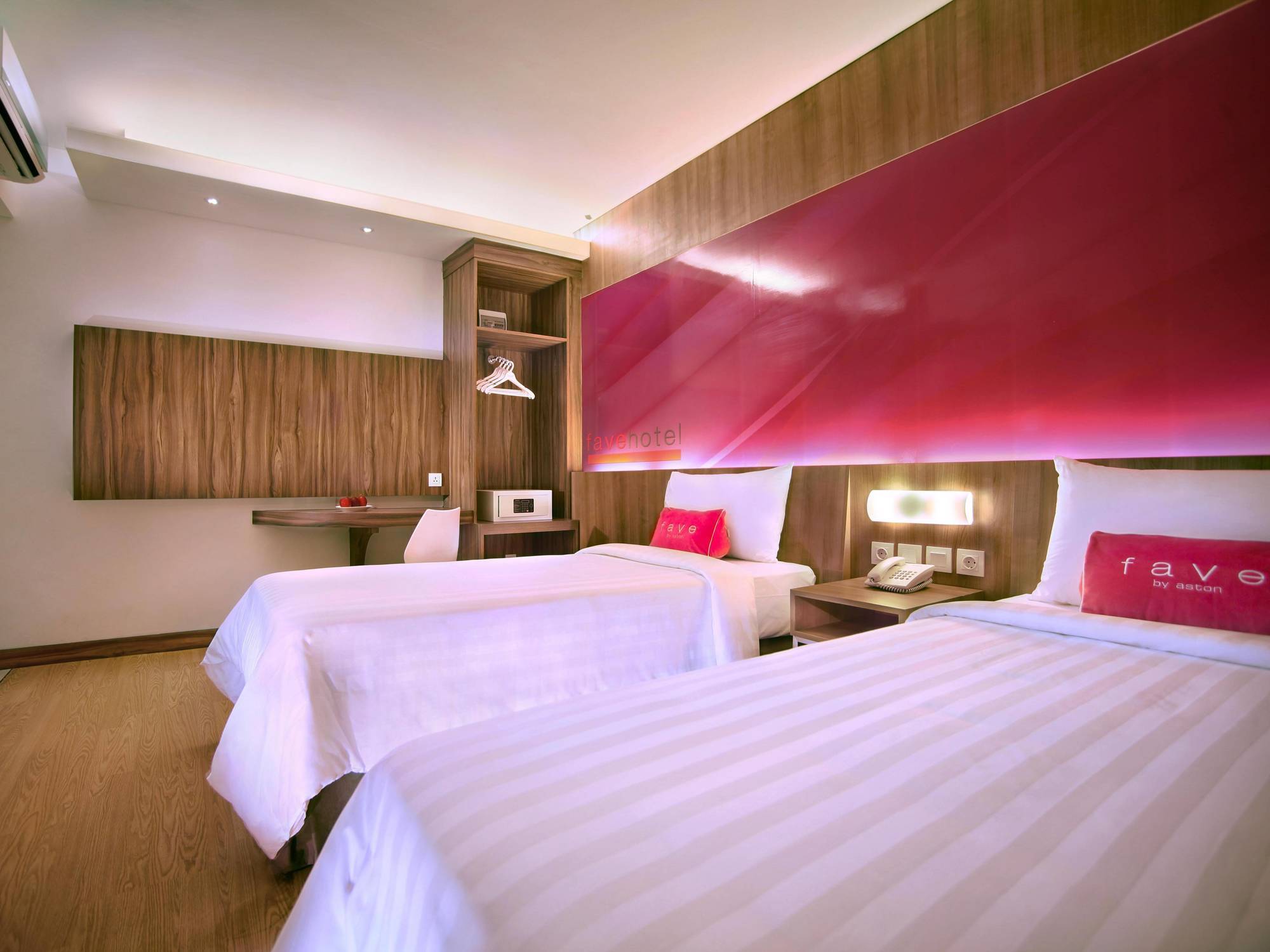 Favehotel Ltc Glodok Jakarta Exteriör bild